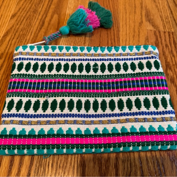 Clutch - Picture 1 of 4